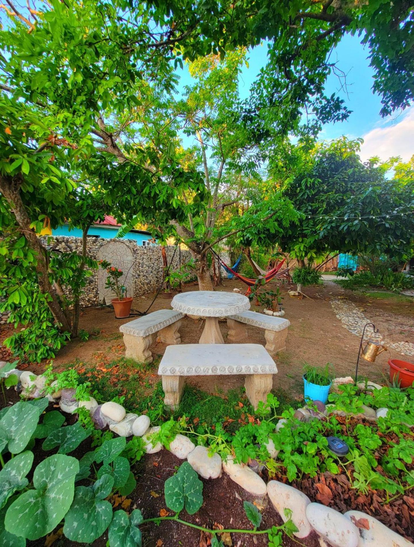 Green'S Palace Jamaica Oracabessa Exterior foto