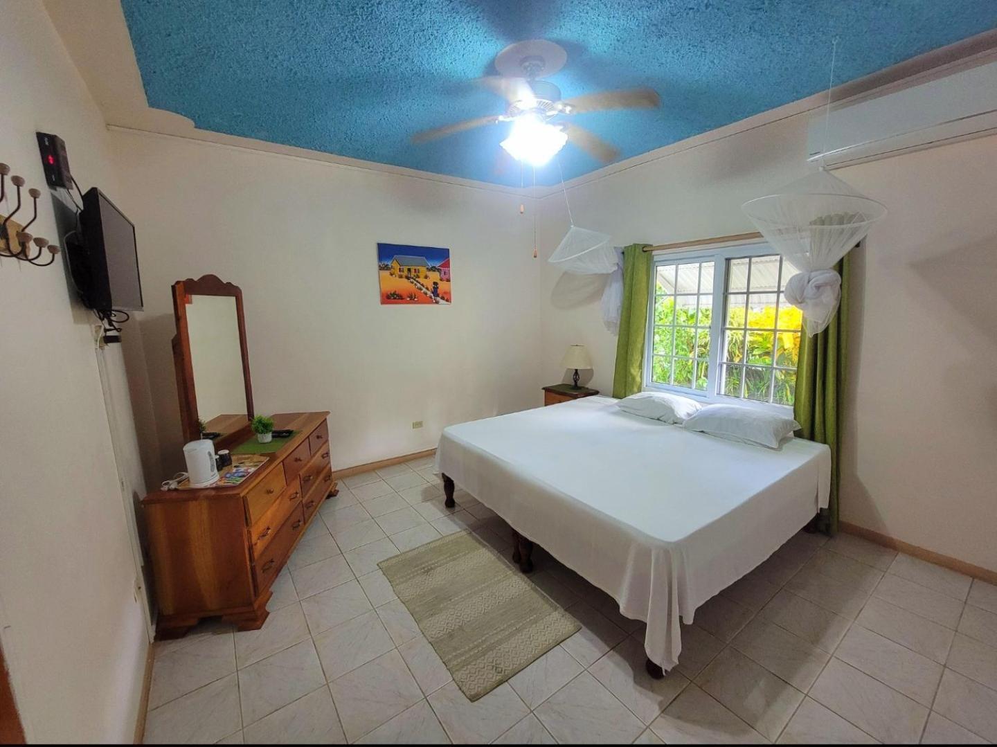 Green'S Palace Jamaica Oracabessa Exterior foto